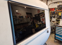 Ausstellfenster für Wohnwagen und Caravan QEK Junior vorn Belluna
