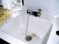 Wasserhahn schwenkbar mit Pumpenschalter für Qek, Intercamp, andere Wohnwagen kaffee